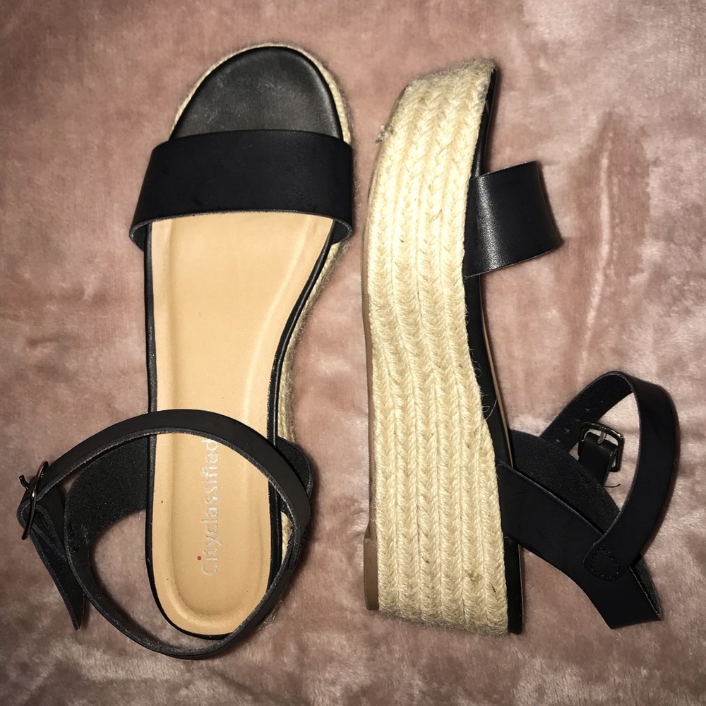 Platform sandals